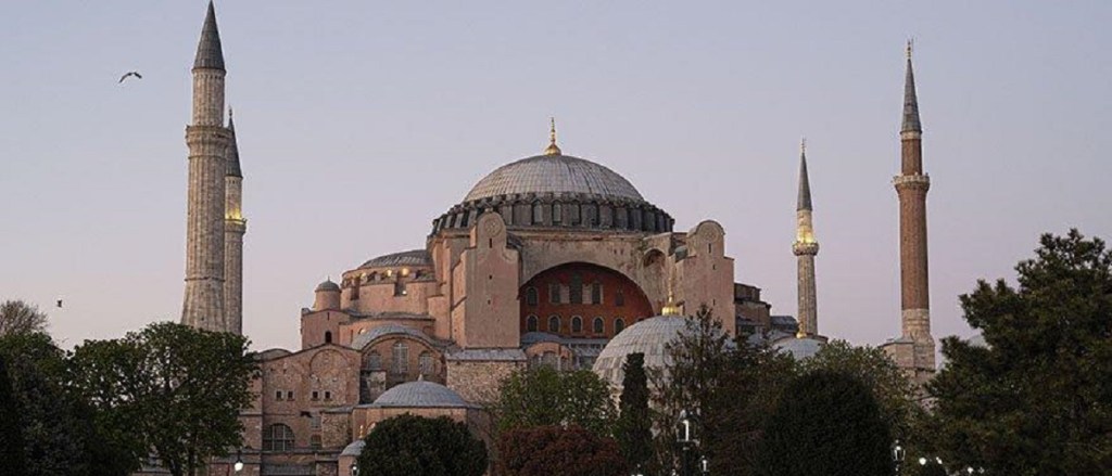 Bizans’tan Cumhuriyet’e Ayasofya’nın Tarihçesi ve Müze&nbsp;Yapılması