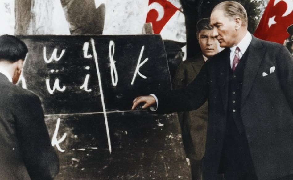 Harf Devrimi: Bir Gecede Cahil mi&nbsp;Kaldık?